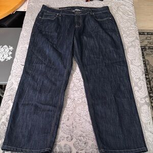 Avenue  NWT Deep Indigo straight leg 16 petite Jeans